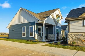 Exterior - Modern Retreat • 5mi to River & Gruene (New Braunfels)