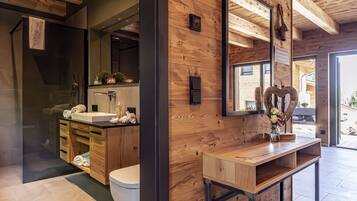 Chalet | Badezimmer | Handtücher