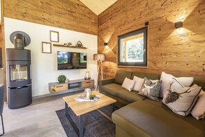 Chalet | Living room - Chalet Eigener Sauna im Vital Camp Bayerbach (Bayerbach)