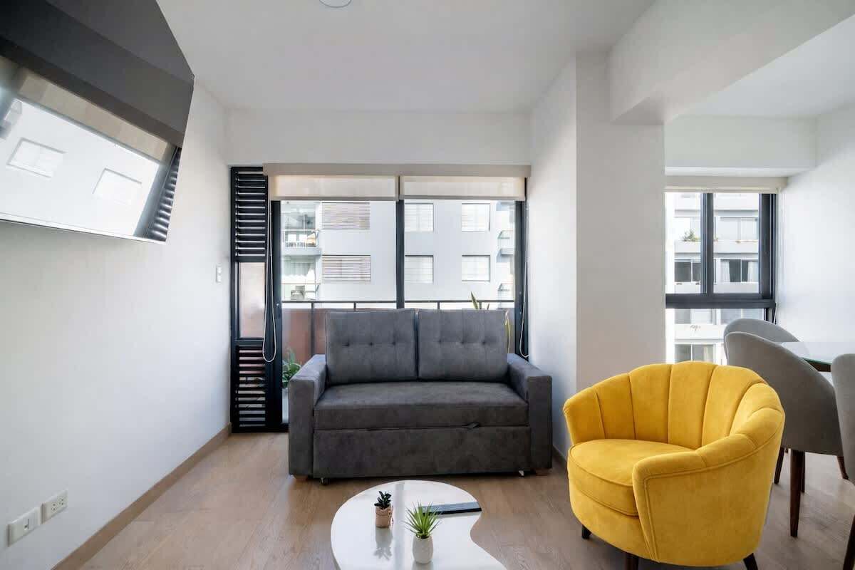 テレビ、書斎 / ワークスペース