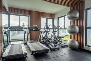 Fitness facility - Modern 2BR Apt for 8 +Parking | Central Miraflores (Miraflores)