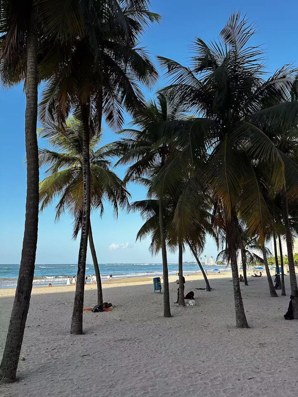 Beach - Isla Verde Beach Studio with Pool & Parking! A2 (Carolina)