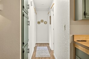 Interior - Redwoods Stopover by WanderLodges (Cave Junction)