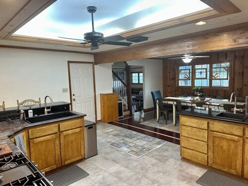 Hickory Hill Lodge - a serene country retreat in Argyle