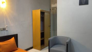Luxury Room | Desk, free WiFi, bed sheets