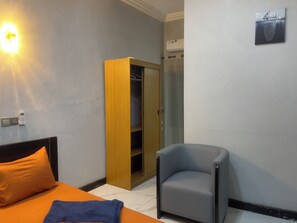 Luxury Room | Desk, free WiFi, bed sheets - Hotel Divines Graces Residence Inn (Agblangandan)