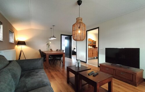 Beautiful home in Volkel with WiFi