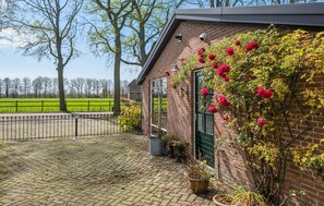 Property grounds - Beautiful home in Volkel with WiFi (Volkel)