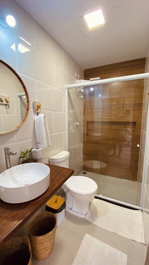 Shower, towels, toilet paper - EXECUTIVE LOFT / 5 guests (Armação dos Búzios)