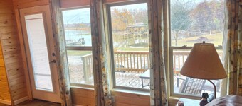 Romantic waterfront cabin #2, Lake Livingston TX