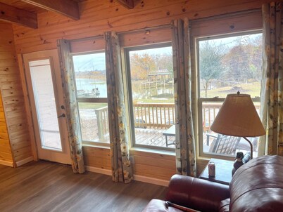 Romantic waterfront cabin #2, Lake Livingston TX