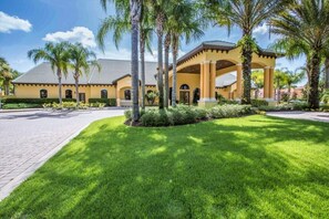 Exterior - 5BR - Cozy Pool Home - Resort Close To Disney (Kissimmee)