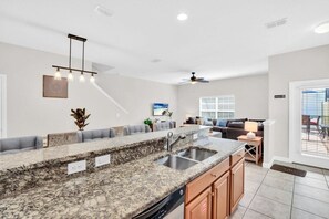Interior - 5BR - Cozy Pool Home - Resort Close To Disney (Kissimmee)