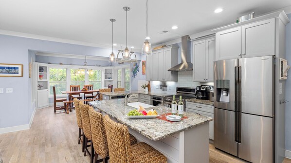 House (4 Bedrooms) | Interior