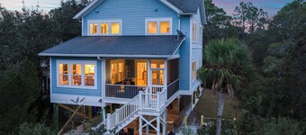 Folly Beach Getaway Near Sand Covered Lounge, BBQ & Outdoor TV Tidecrest by Avantstay