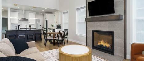 TV connectée, cheminée