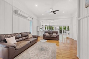 TV - Relaxing Retreat with Outdoor Space in Fairfield (Fairfield)