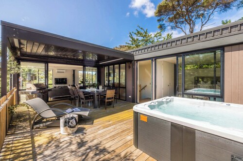 The Palm Beach Treehouse