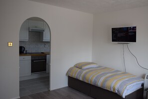 1 chambre, lit parapluie, Wi-Fi gratuit, draps fournis