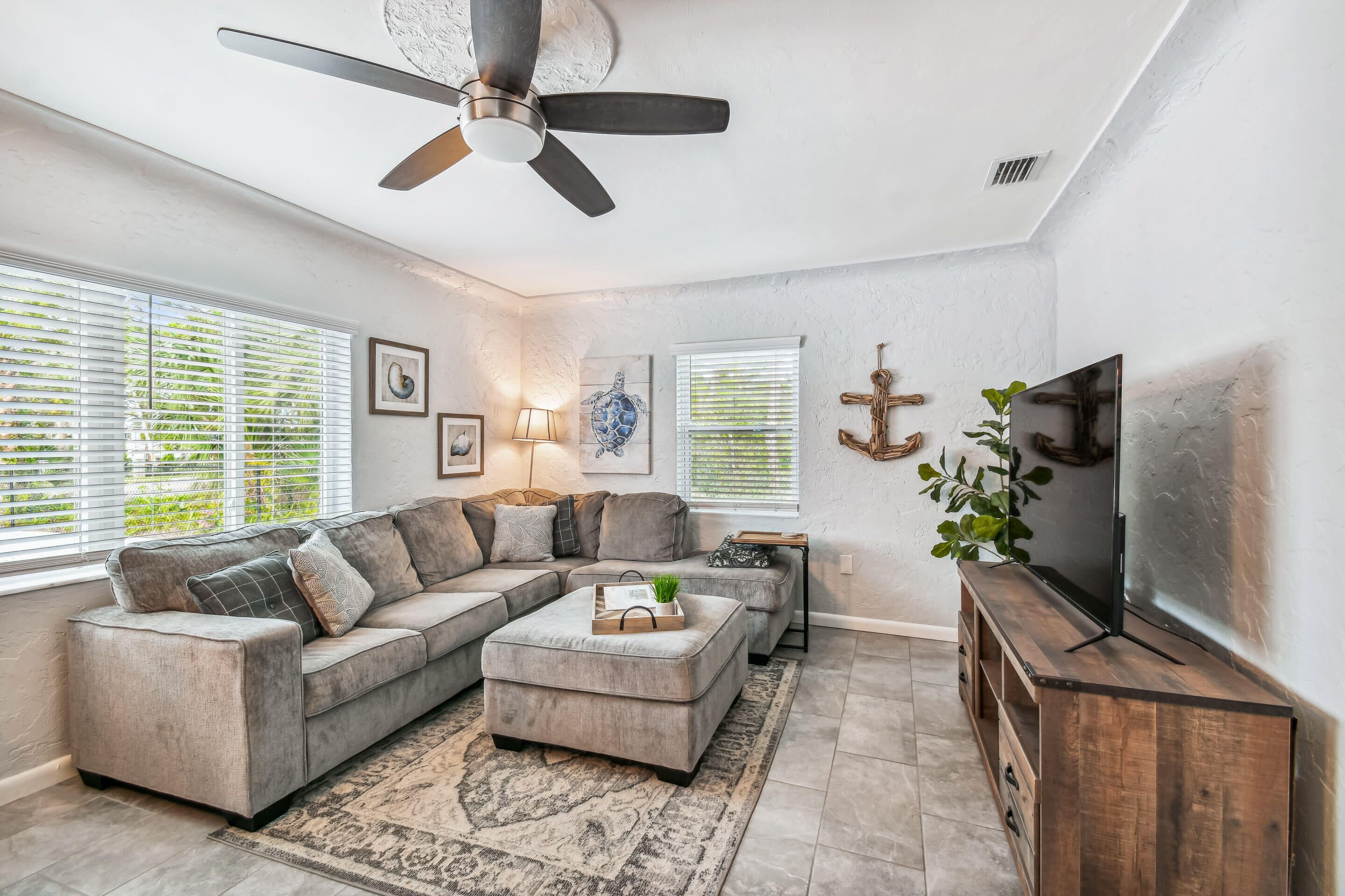 Téléviseur, bureau