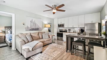 Téléviseur, bureau