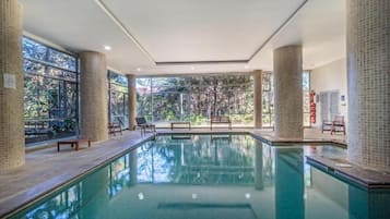 Innenpool, beheizter Pool