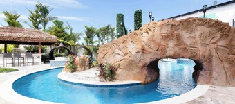 20BD Adventure Island Extreme Private Attraction