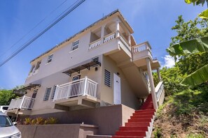 Exterior - Tranquil 2-bedroom apartment with AC in charming Roseau (Roseau)