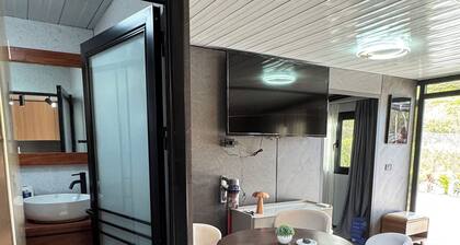 Lovely 1-bedroom home with AC in charming Tamarindo - private and serene