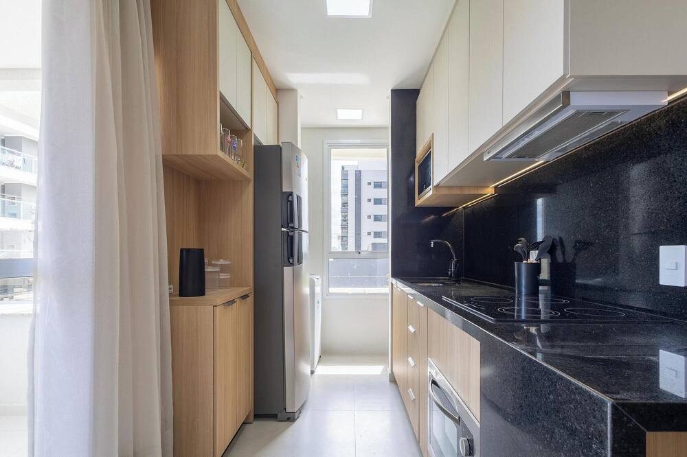Apt w/ Balcony & BBQ 350m From the Sea Eim0301