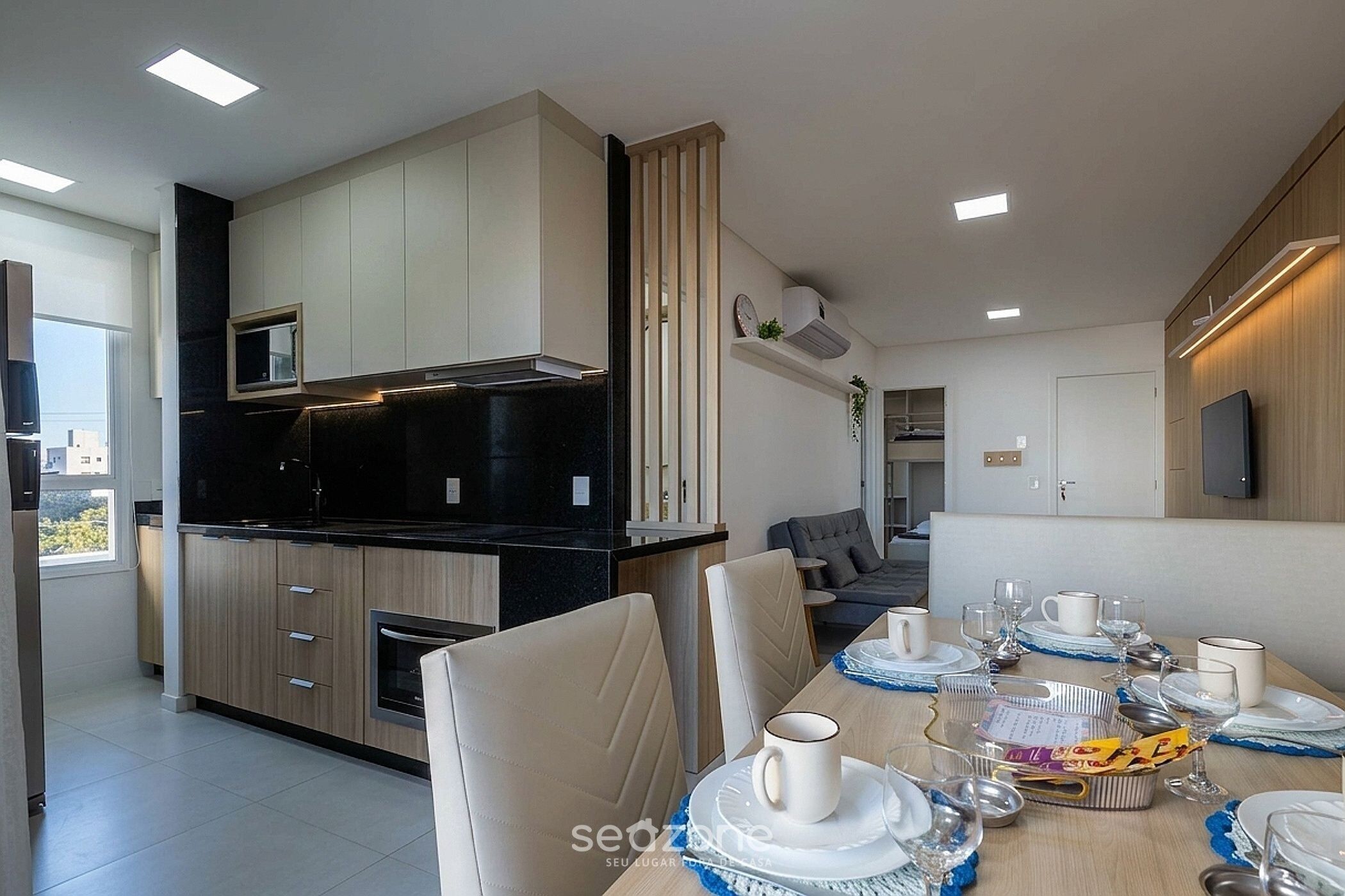 Basic Apartment | Dining