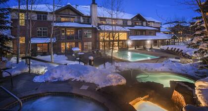 Ski-in-Ski-Out Breckenridge Ski Resort. Full Two B/R Two Bath March 15-18 2026