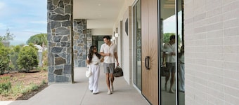 Caravan Court Hotel