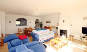 Living area - Apartment in Praia da Luz With Sea Views (Lagos)