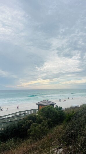 Beach nearby - New! Heated Pool - 6 min walk to Beach - Rosemary! (Rosemary Beach)