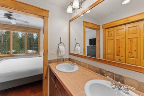 Studio (2 Bedrooms) | Exterior