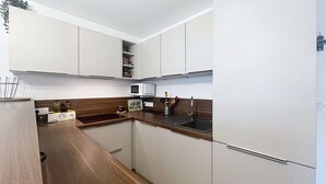 Kühlschrank, Ofen, Geschirrspüler, Toaster