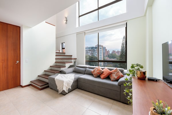 Superior Apartment, City View | Living area - Apartamentos SETAI (Medellín)