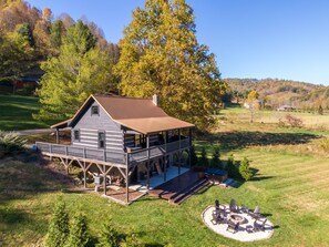 Exterior - Copper Cabin - modern cabin along Cove Creek, hot tub, fire pit (Vilas)