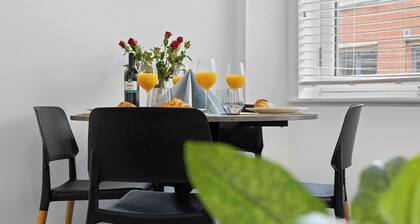 Stylish Luxury 2bed 2bath Apartment in Nottingham City - Free Parking