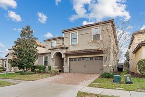 Exterior - Disney Dreamers Retreat - Spacious fully themed 9 bedroom house in Championsgate (Four Corners)