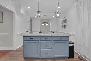 Interior - Cozy Family Cottage ~ Prime Location! (Rocky Mount)