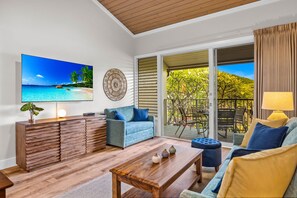 Smart TV - Napili Shores E237 Remodeled 1BR Steps from Pools & Napili Bay Beach (Lahaina)
