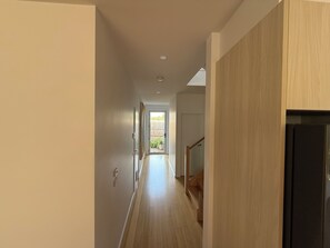 Interior - Hidden Island Gem! Private Stay, 15-Min Walk to the foreshore (Cowes)