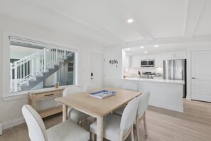 Dining - BG Beach Club 5D - Ground Level No Stairs - Sleeps 6 - Close to Village (Boca Grande)