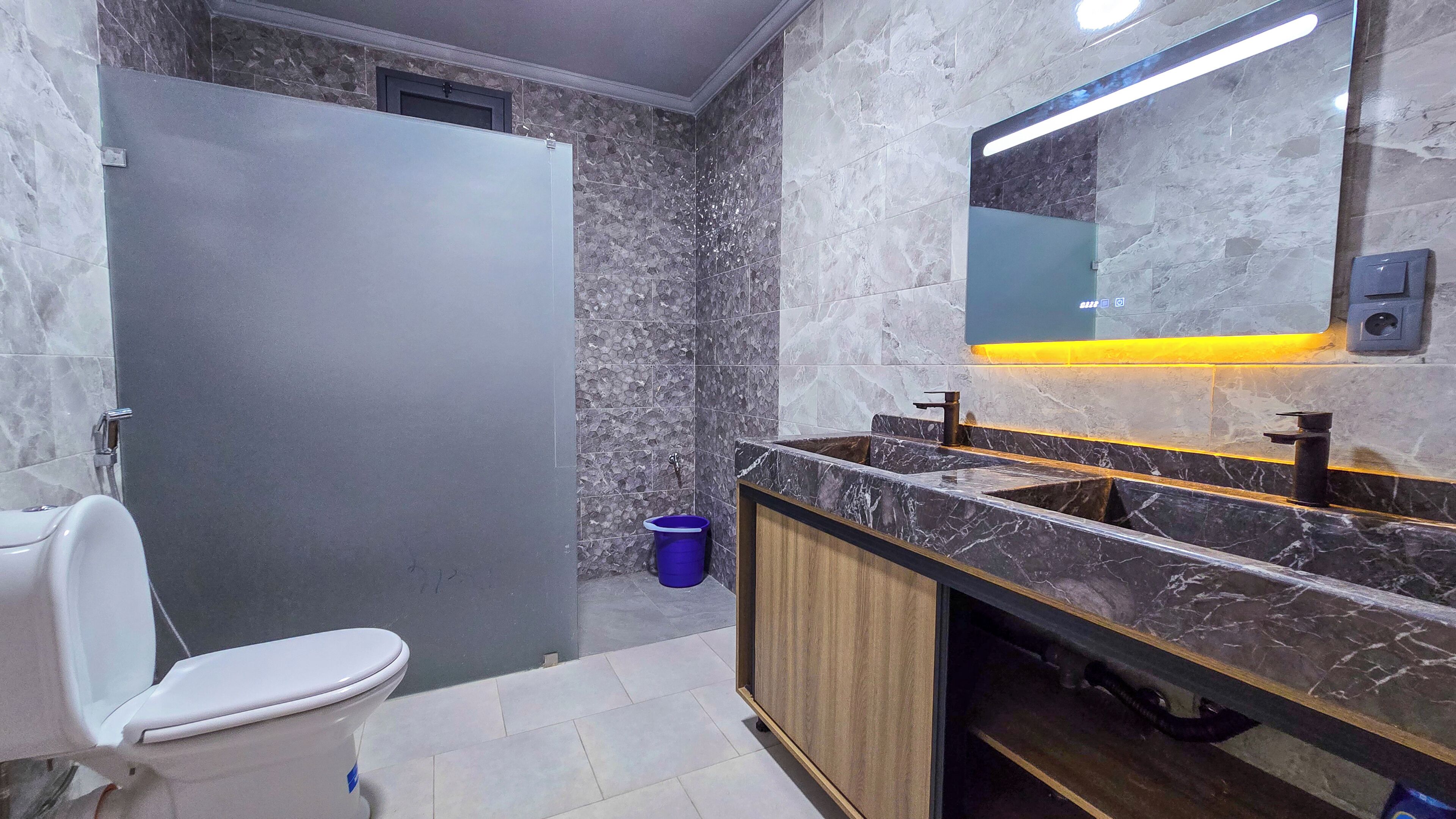 Family Apartment, 4 Bedrooms, Non Smoking, Oceanfront | Bathroom | Shower, hydromassage showerhead, free toiletries, hair dryer