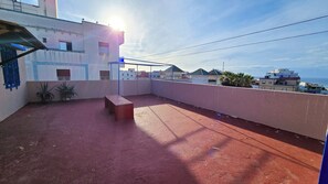 Appartement Classique, vue partielle sur l'océan | Terrasse/Patio