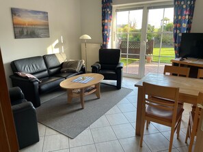 TV - mit Terrasse by Interhome (Heiligenhafen)