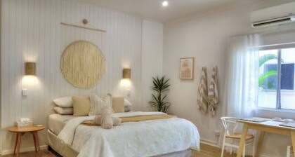 Beautifully renovated luxury studio in Sandcastles Resort