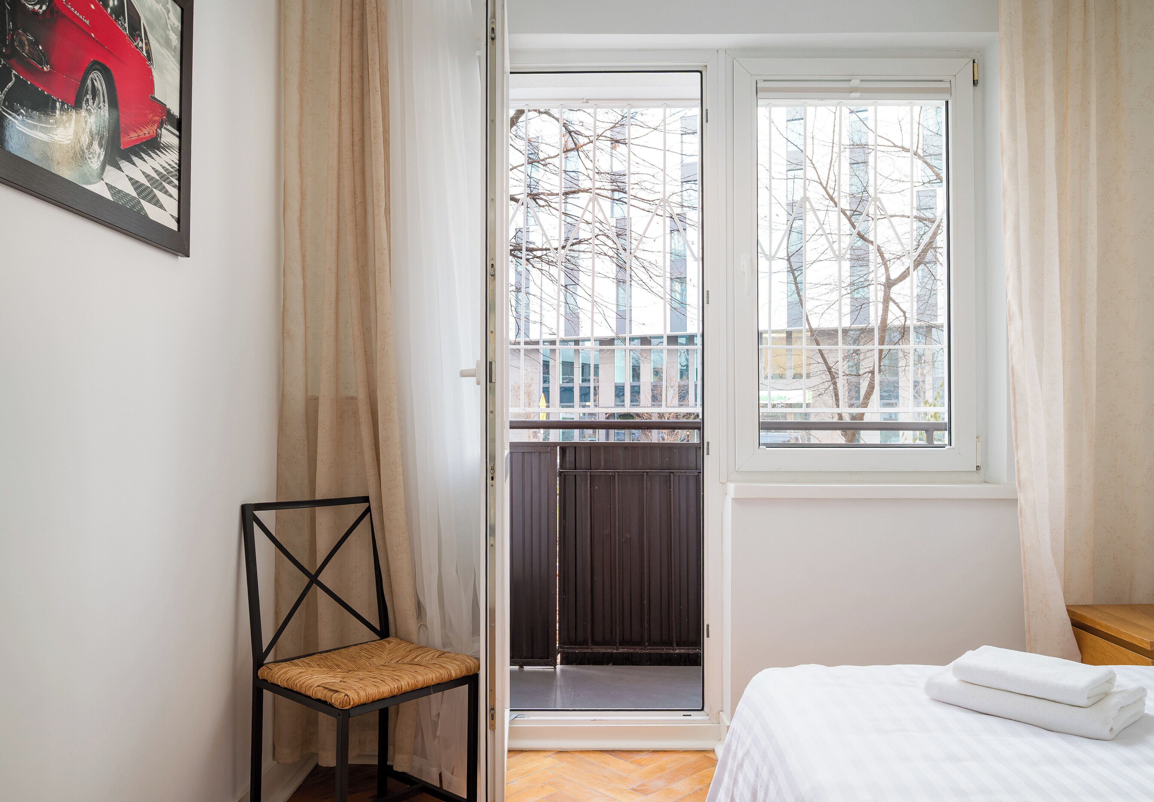 1 habitación, tabla de planchar con plancha, wifi y ropa de cama 